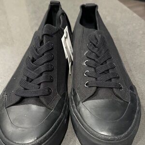 Zara Black Canvas Low-Top Sneakers